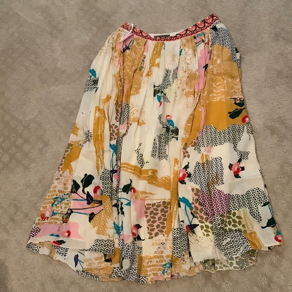 Bhanuni by Jyoti long skirt. Multicolor Size MP